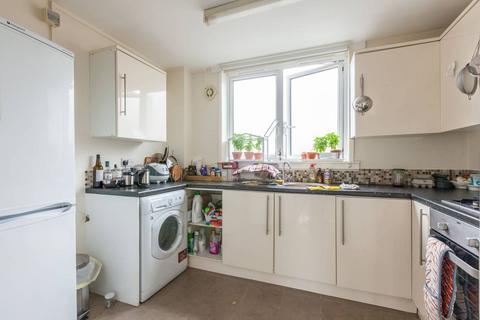 1 bedroom flat to rent, Cromwell Road, Oval, London, SW9