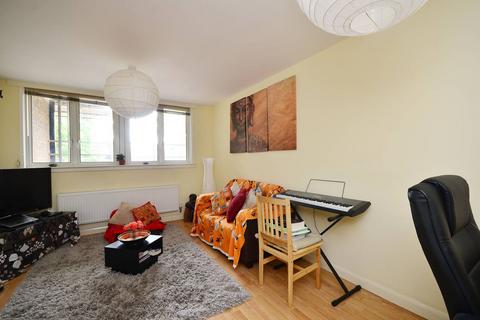 1 bedroom flat to rent, Cromwell Road, Oval, London, SW9