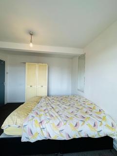 1 bedroom in a house share to rent - Room 2