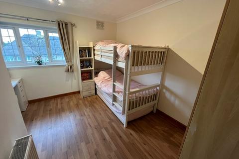 60 Taunton Vale, Gravesend, DA12 5RB