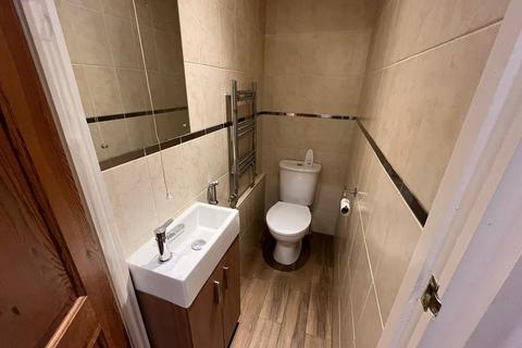 60 Taunton Vale, Gravesend, DA12 5RB
