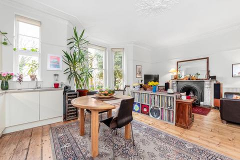 2 bedroom apartment for sale, Grove Park, Camberwell, London, SE5