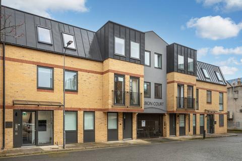 Albion Court, Hammersmith, London, W6