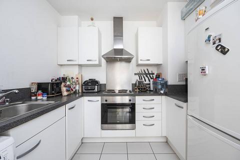 1 bedroom flat for sale, Gowers Walk, Aldgate, London, E1