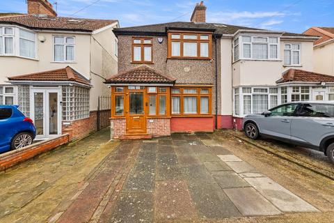 3 bedroom semi-detached house for sale - Hounslow TW4