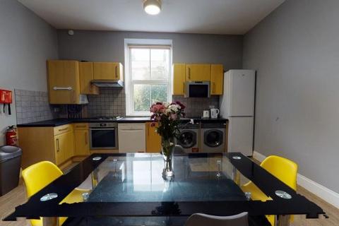 5 bedroom flat to rent, Greenbank Terrace