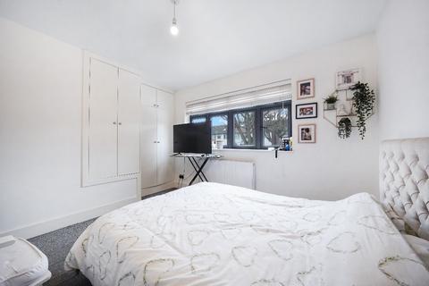 3 bedroom terraced house for sale, Trent Gardens, Southgate, N14