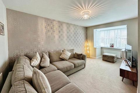 3 bedroom semi-detached house for sale - Hardys Drive, Radcliffe, M26
