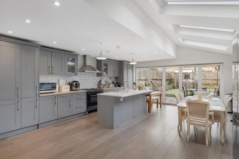 4 Arlington Road, London, W13 8PE