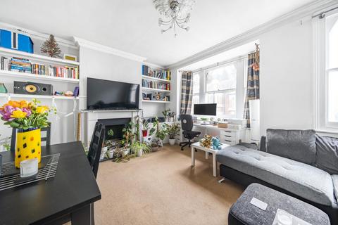 15b Waterlow Road, London, N19 5NJ