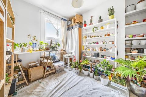 15b Waterlow Road, London, N19 5NJ
