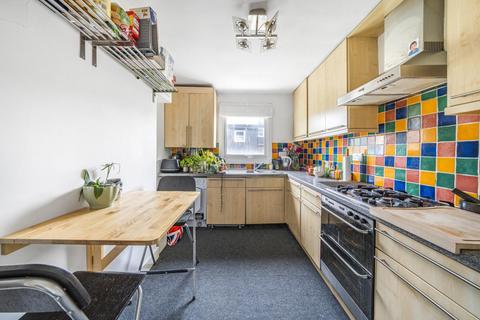 15b Waterlow Road, London, N19 5NJ