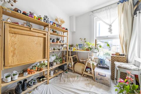 15b Waterlow Road, London, N19 5NJ