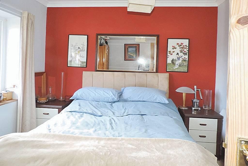 DISCLAIMER - Pre-tenancy photo may not depict...
