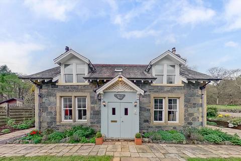 5 bedroom detached house to rent, St. Fillans PH6