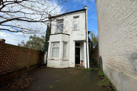 4 bedroom detached house for sale, 22 Willenhall Road, Woolwich, London, SE18 6TY