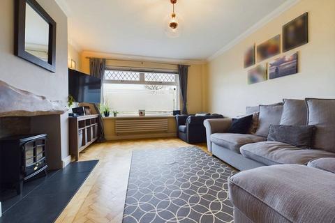 3 bedroom terraced house for sale, Brynhill Close, Barry, The Vale Of Glamorgan. CF62