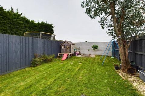 2 Brynhill Close, Barry, CF62 8PL