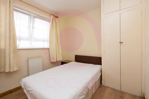 4 bedroom flat to rent, Darling Row, London E1