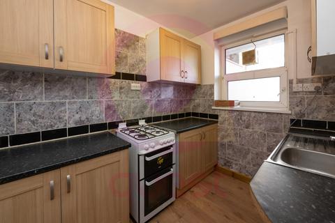4 bedroom flat to rent, Darling Row, London E1