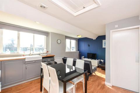 1 bedroom apartment for sale - Gloddaeth Street, Llandudno, Conwy, LL30
