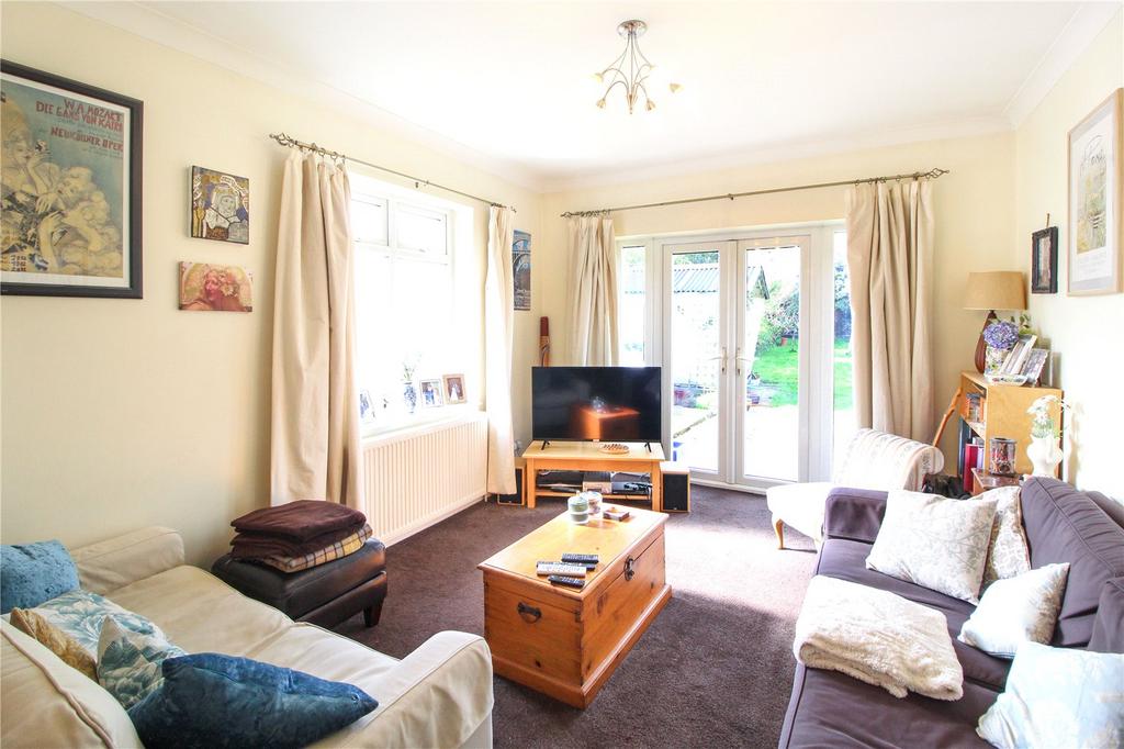 Elmsleigh Drive, LeighonSea, Essex... 3 bed bungalow for sale £400,000