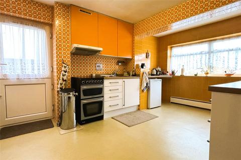 40 Hythe End Road, Wraysbury, Staines-upon-thames, TW19 5AR