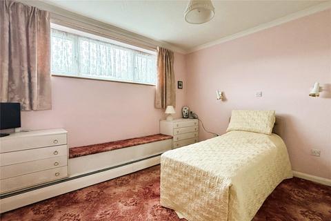 40 Hythe End Road, Wraysbury, Staines-upon-thames, TW19 5AR