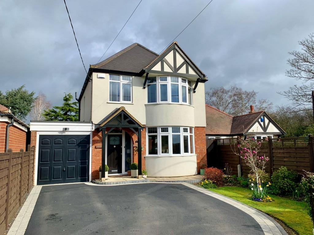 South View, Kislingbury, Northampton NN7 4AR 3 bed detached house for