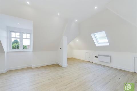 2 bedroom apartment to rent, Shoppenhangers Road, Maidenhead, Berkshire, SL6