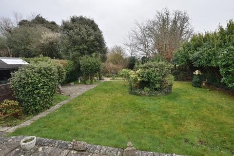 27 Barton Croft, Barton On Sea, New Milton, BH25 7BT