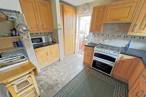 27 Barton Croft, Barton On Sea, New Milton, BH25 7BT