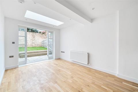 2 bedroom semi-detached house to rent, Church Road, Shepperton, TW17