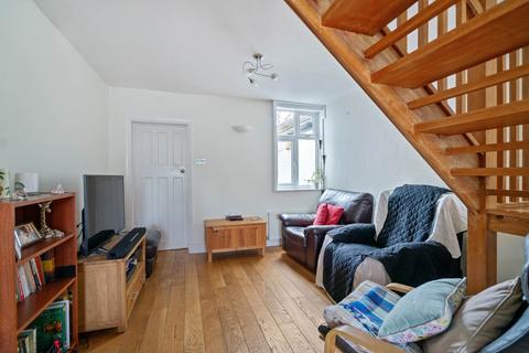 1b Springfield, Bushey Heath, Bushey, WD23 1GL