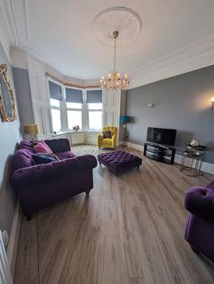 3 bedroom flat to rent, 2 Broughallan Gardens, Marine Parade, Dunoon, Argyll, PA238HH