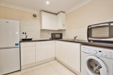 1 bedroom flat to rent - Rosemary Avenue, Hounslow