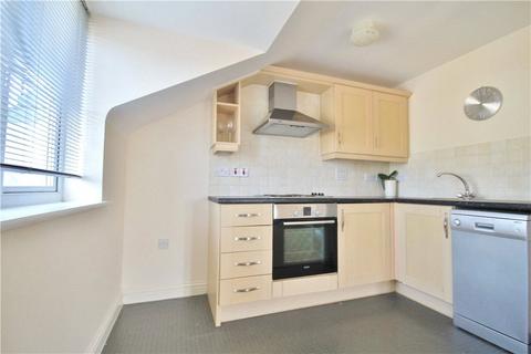 2 bedroom apartment for sale - Tudor Way, Knaphill, Woking, Surrey, GU21
