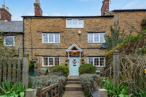 4 bedroom cottage for sale - High Street Croughton Brackley, Northamptonshire, NN13 5LT