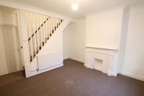 2 bedroom terraced house to rent, Butt Lane, HU17