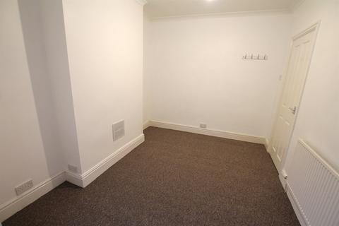 2 bedroom terraced house to rent, Butt Lane, HU17