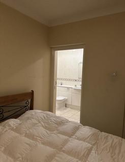 3 bedroom flat to rent, Harvey Court, Sandy Mead