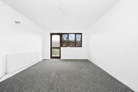 18 Nuthatch Gardens, London, SE28 0DJ