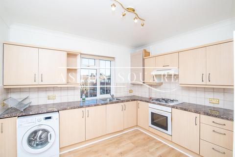 3 bedroom flat to rent, Brent Street, London NW4