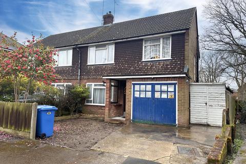 3 bedroom semi-detached house for sale - Southampton Street, Farnborough, Hampshire, GU14