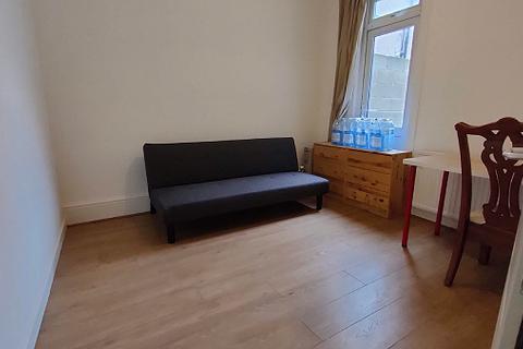 House share to rent - Victoria Way, London SE7