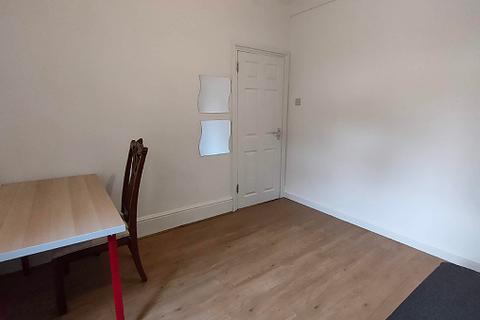 House share to rent - Victoria Way, London SE7