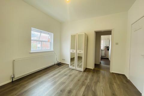 1 bedroom flat for sale - Highfield Street, Leicester LE2