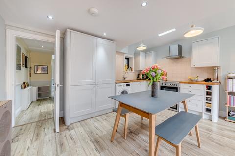 2 bedroom flat for sale - Ulverscroft Road,  East Dulwich, SE22