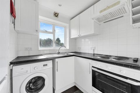 2 bedroom maisonette for sale - Burnham Crescent, Dartford, DA1
