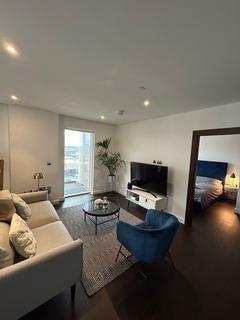 2 bedroom flat to rent, Lexington Gardens, SW11